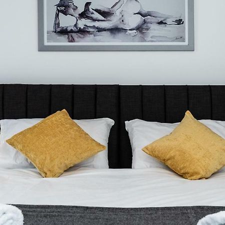 Milton House Villa Плимът Екстериор снимка