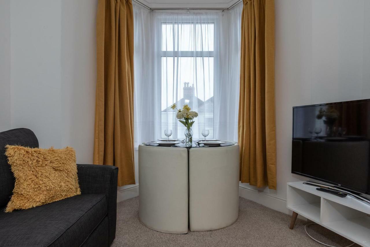 Milton House Villa Плимът Екстериор снимка