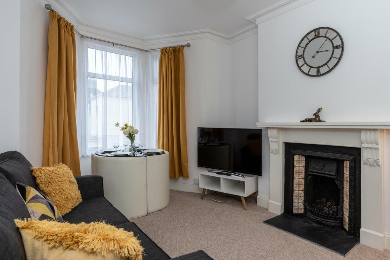 Milton House Villa Плимът Екстериор снимка